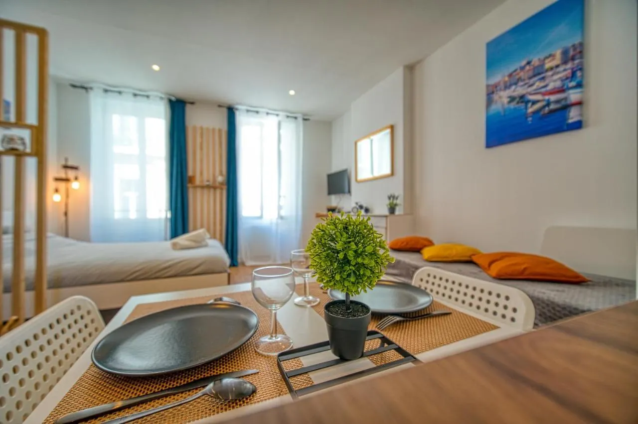 Apartment In The Heart Of Marseille Vieux Port