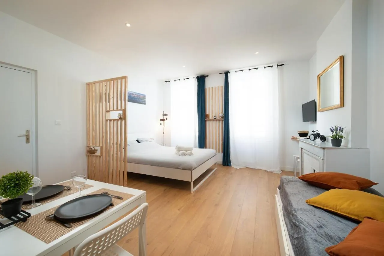 Apartment In The Heart Of Marseille Vieux Port